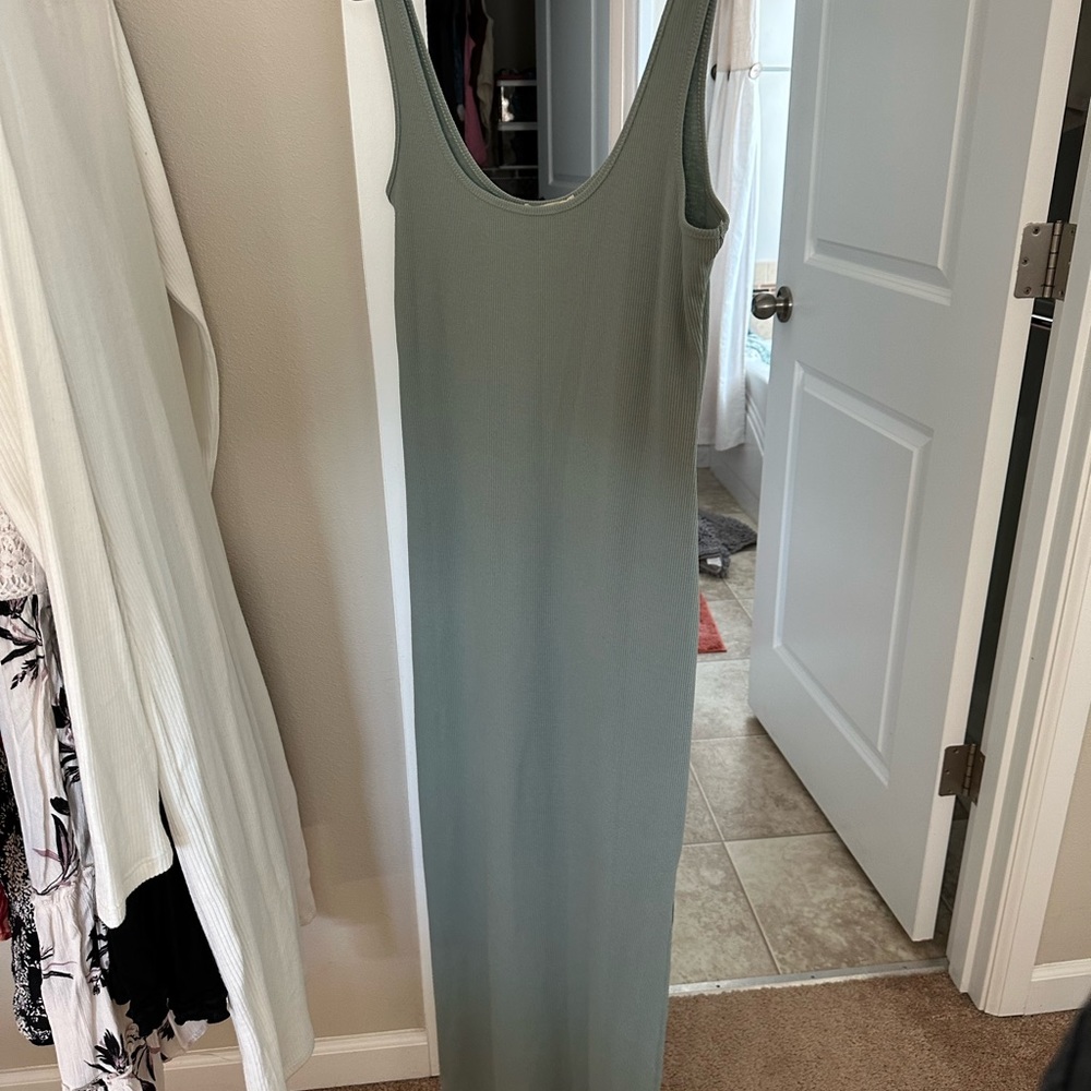 Green maxi dress